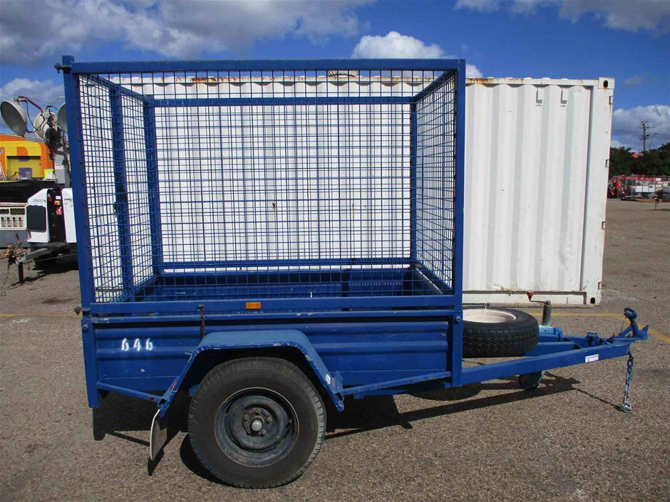Natural Black Shell Pearl Stud Earrings