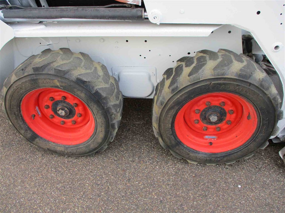 APPLE AirPods Max - Midnight (USB-C). S/N: GVYMVKT4MP.
  