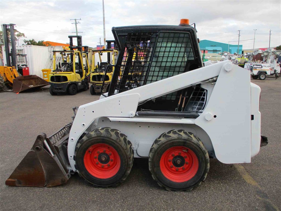 APC UPS for Gaming, 2200VA Sinewave UPS Battery Backup with AVR, (2) USB Ch