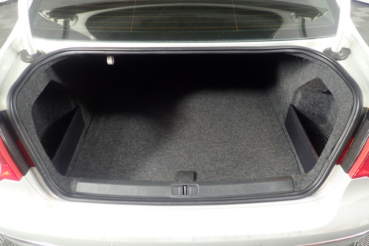 0.07 Carat round 2 white diamond