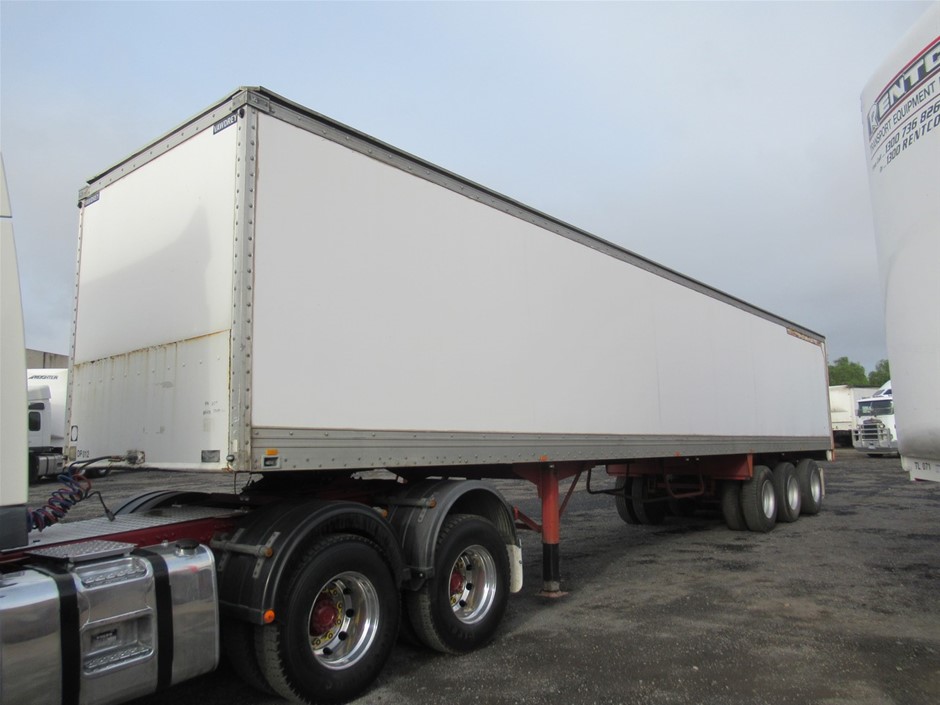 0.12 carat white round 4 diamond