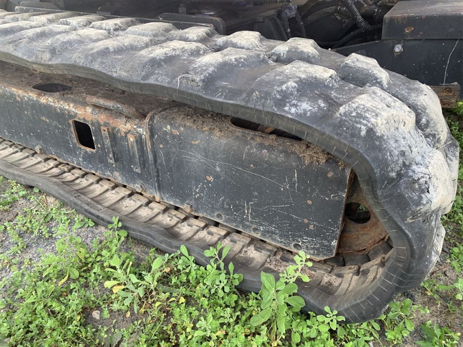 Australia: 2012 Two Dollars QEII Remembrance $2