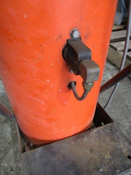 9K WHITE GOLD 1.25ct F VS LAB DIAMOND OVAL HALO RING