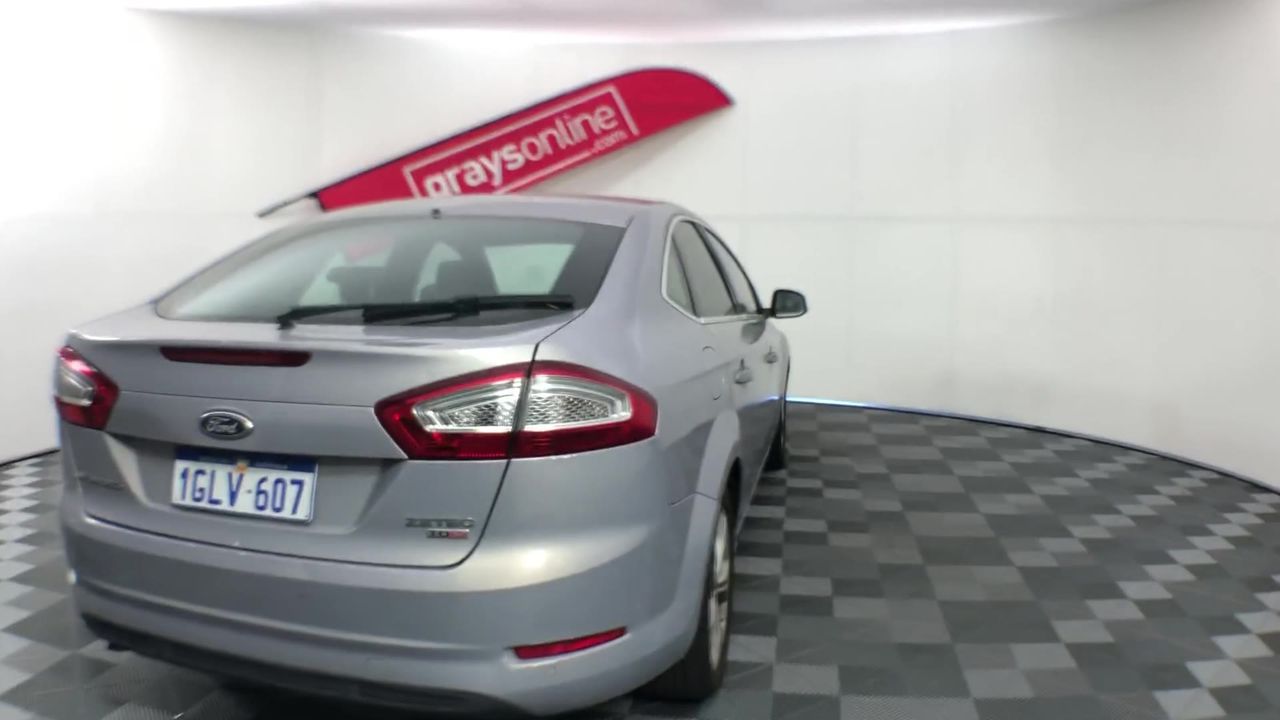 0.12 carat white round 4 diamond