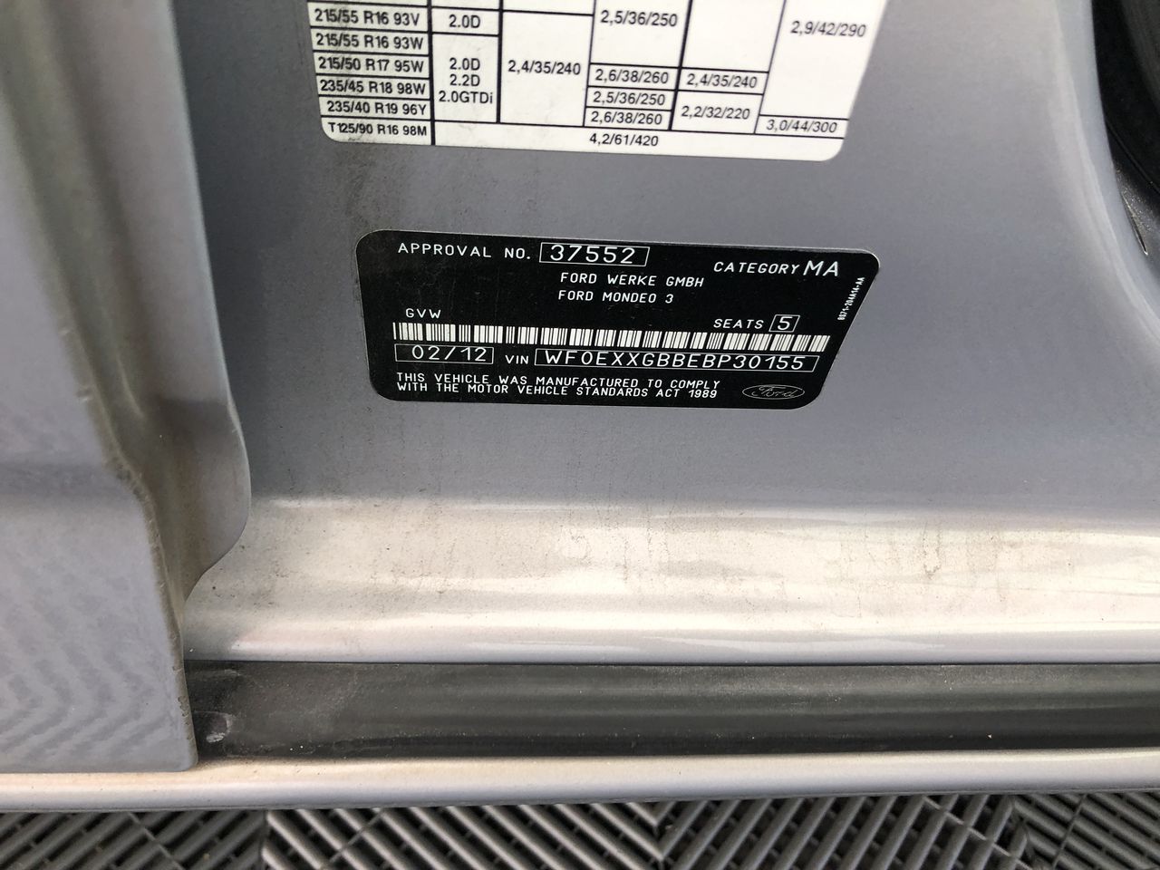 1/100 Scottdale x 2, 1 gram Valcumbi silver bars x 2 & 1 Kilo Copper Bar