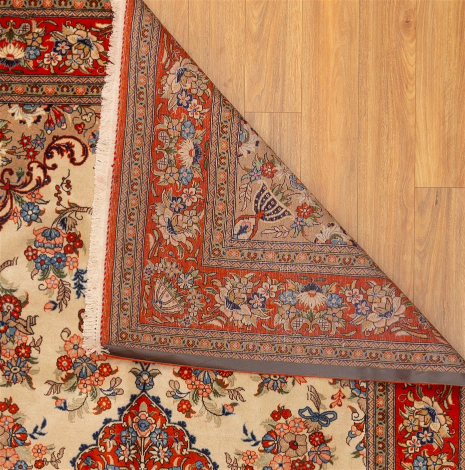 Vial full of Gold Leaf/Flake