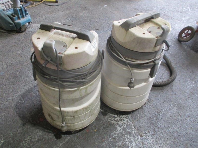 Premium Wood Fired Pizza Oven - Silver Circle & Black Brick