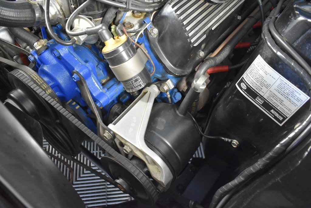 Dell Inspiron 5575 Laptop R7 2700U 8GBRAM 256GB Black