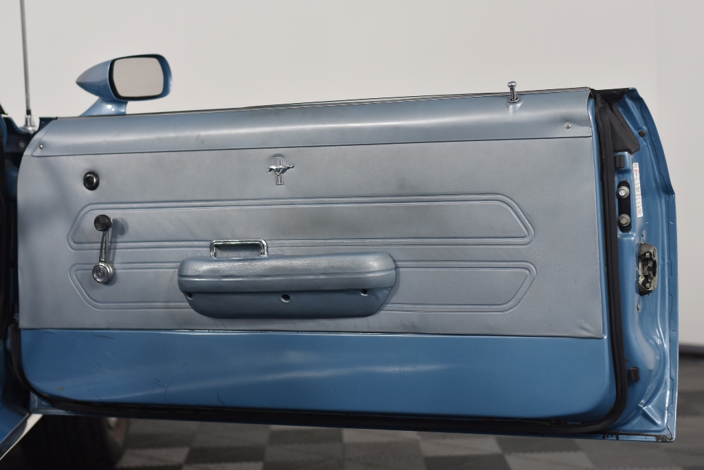 Approx 37 Ct of Loose Boulder Opal Chips (Coober Peby) In glass disp/bottle