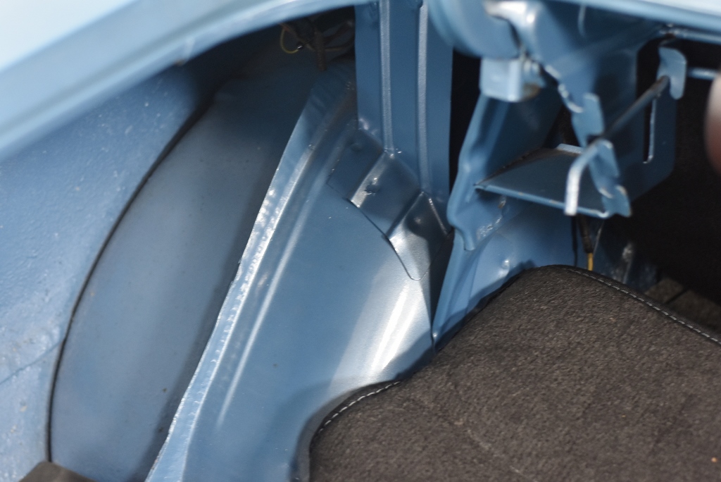 1966 Australian Round Silver 50 Cent Coin Capsule - 80% Silver