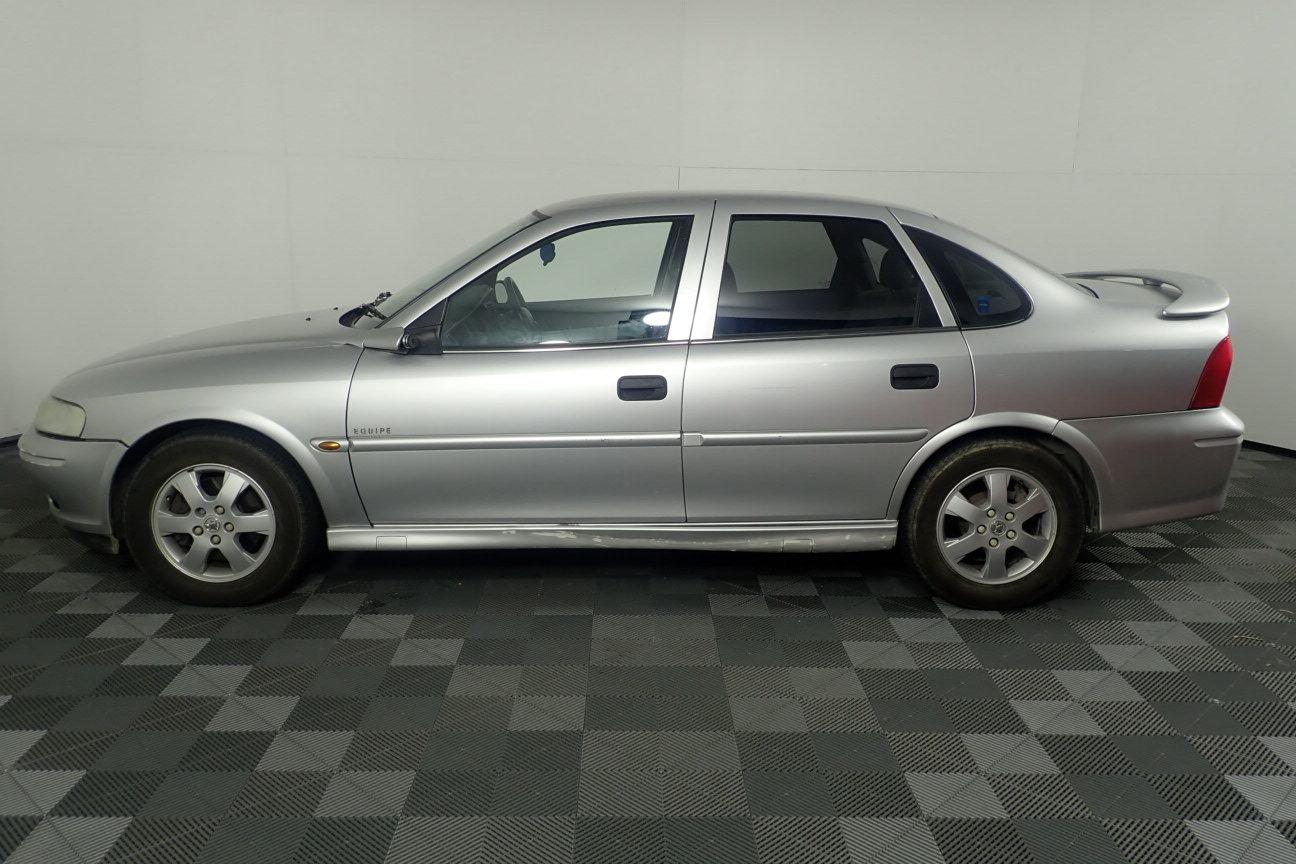 2.65 Carat White/off white diamond various bulk