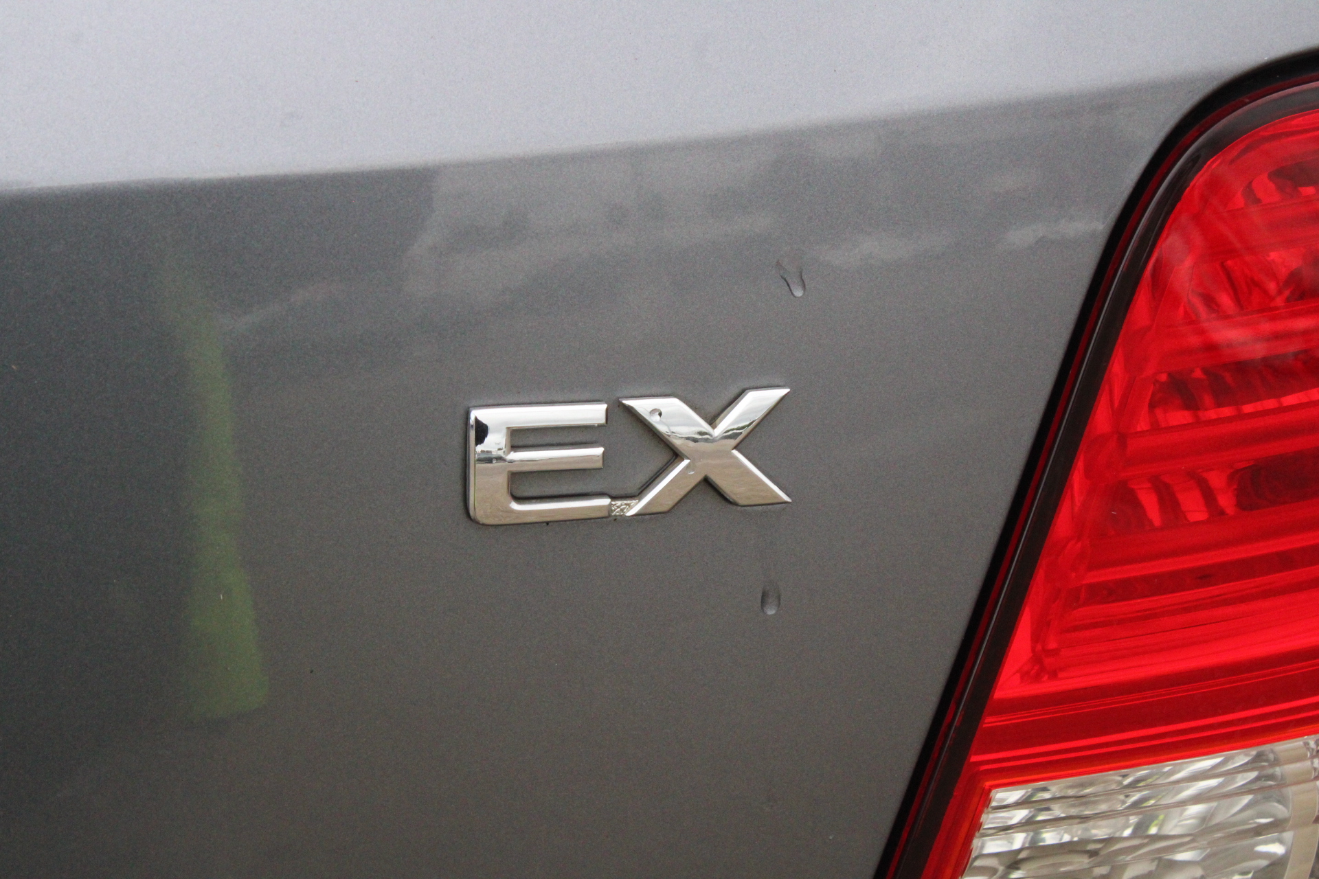 1/100 Scottdale x 2, 1gValcumbi silver bars x 2 & 1 Kilo Copper Bar