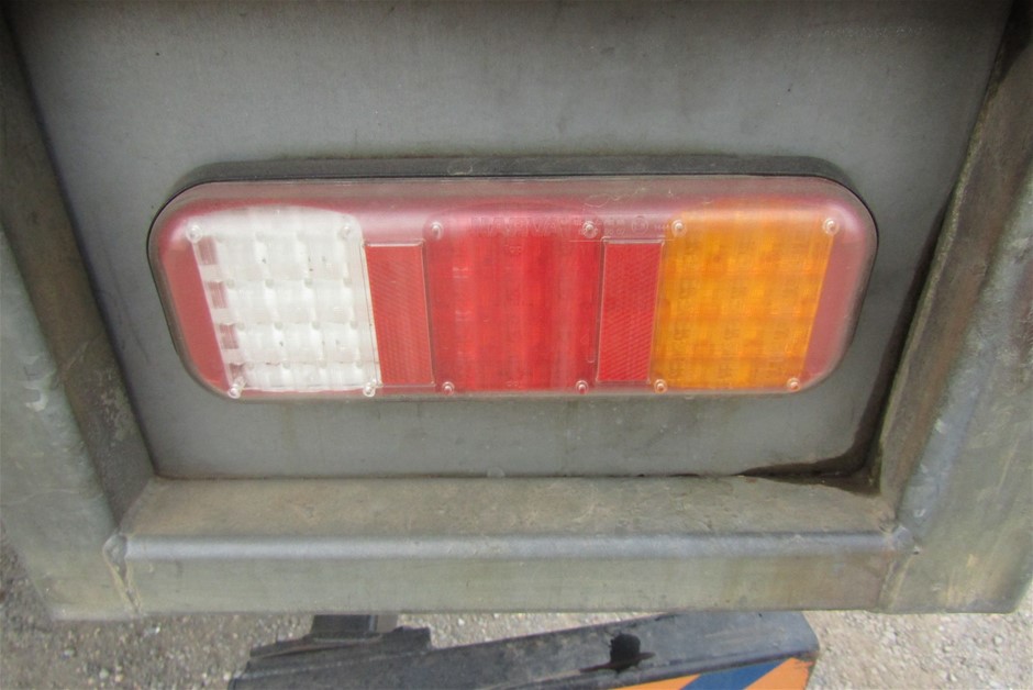 1/10 Oz 999.5 Silver Red Kangaroo & Joey 2025 Australian Bullion