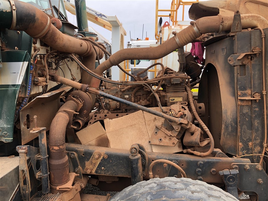 Ponte Prosecco DOC NV (6x 750mL). Italy