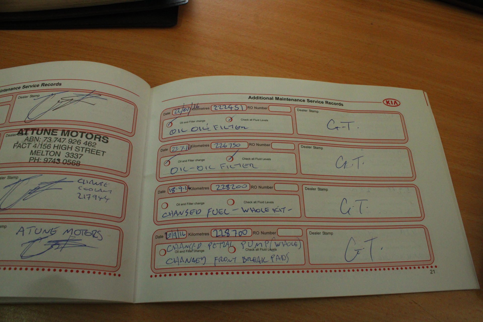 Mix Brand Mix Model Massage Guns (Lot of 8)