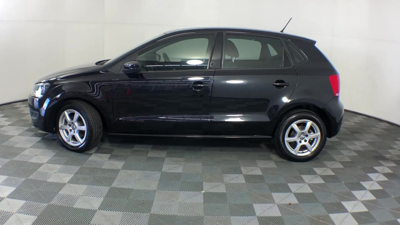 Approx. 17 x Asstd AU Historical medals and Miscellaneous items