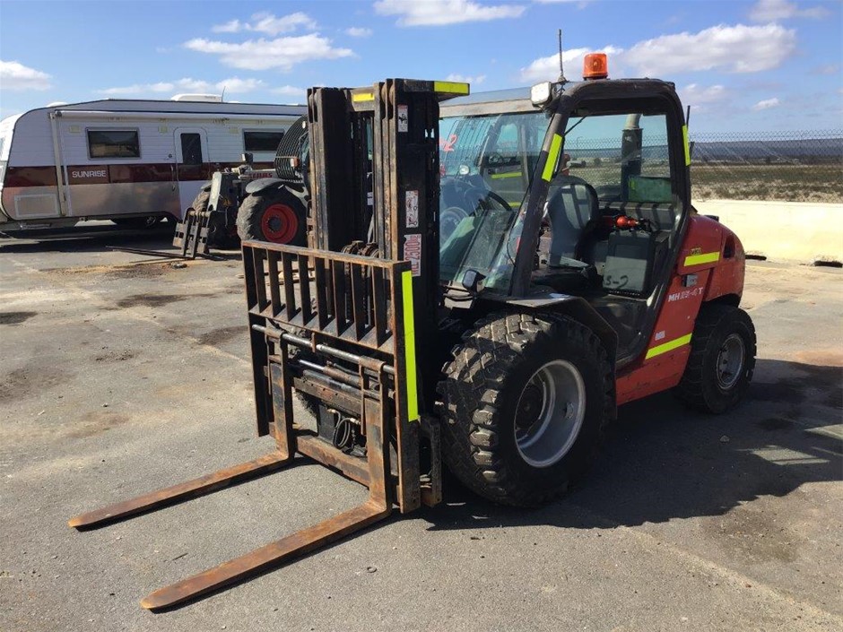 Cute Cross Beaded Bracelet - Silver