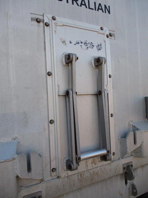 Stunning Triple Eternity "Life is a journey" Bangle in Rose