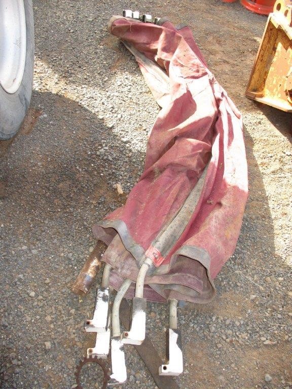 9K YELLOW GOLD 2.00ct F VS LAB DIAMOND RND TRILOGY RING