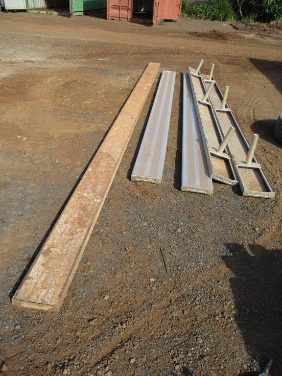 CHAMPION Women's Heritage Archive Cropped T-Shirt, Size S, White, CRXGN. RR