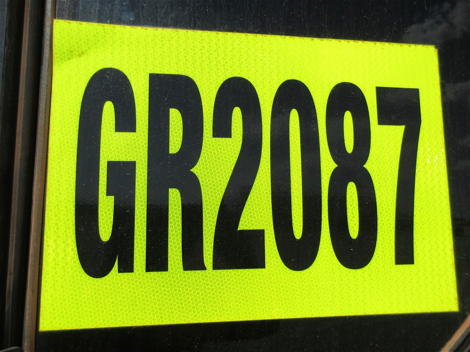 9K WHITE GOLD 0.75ct F VS LAB DIAMOND FLOWER CLUSTER RING