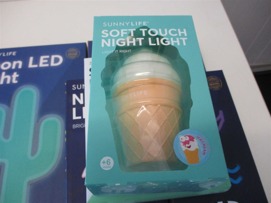 Rawson's Retreat Merlot (6x 750mL), SA.