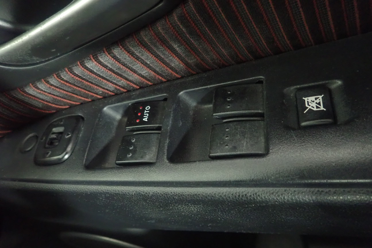 Veuve D'Argent Cuvee Prestige Blanc de Blancs Brut NV (6x 750mL)