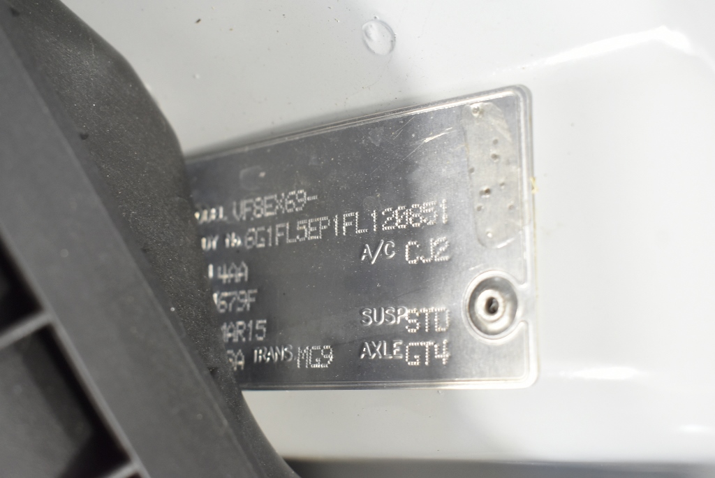 Duchesse De Paris Brut Blanc De Blancs NV (6x 750mL), France.