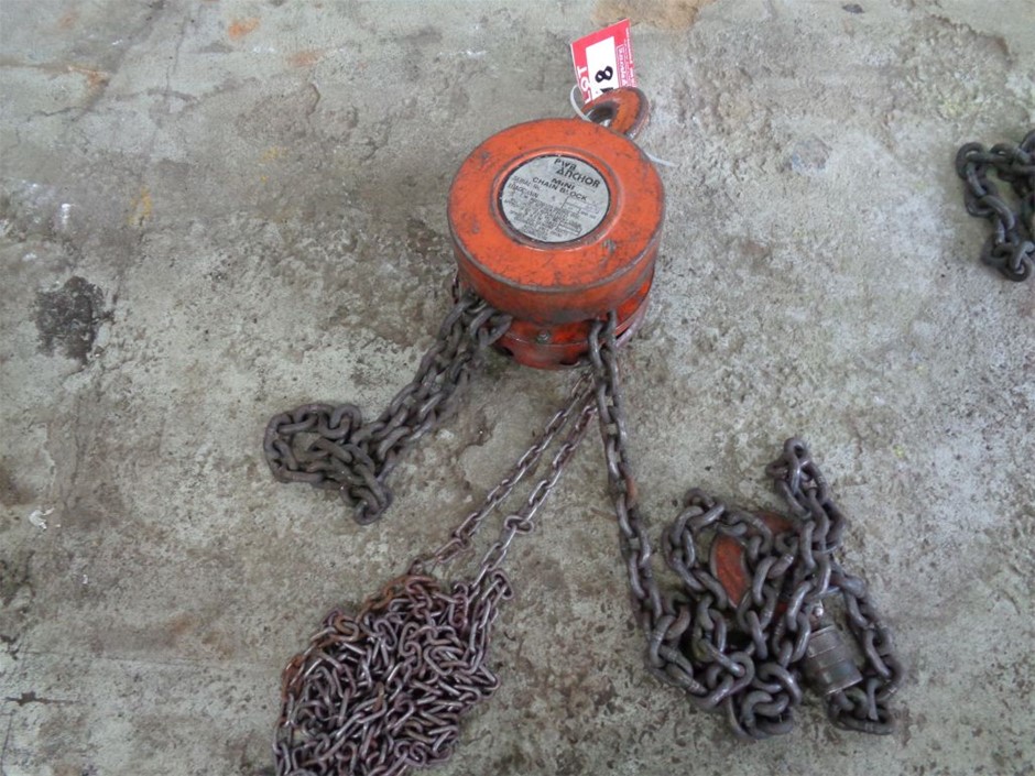 Elegant 925 Sterling Silver Bracelet Green & Clear Simulated Diamonds