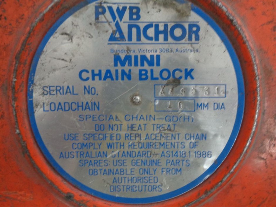 18K Gold Filled 925 Silver Simulated Diamonds 'Love' Pendant Necklace