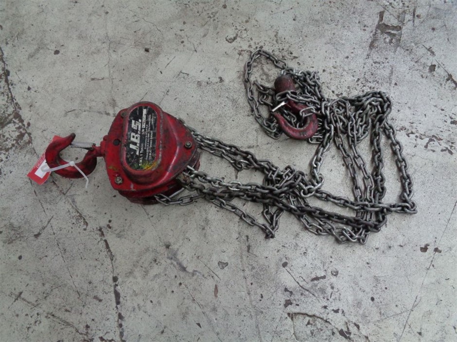 925 Sterling Silver Simulated Diamonds Hollow Heart Pendant Necklace