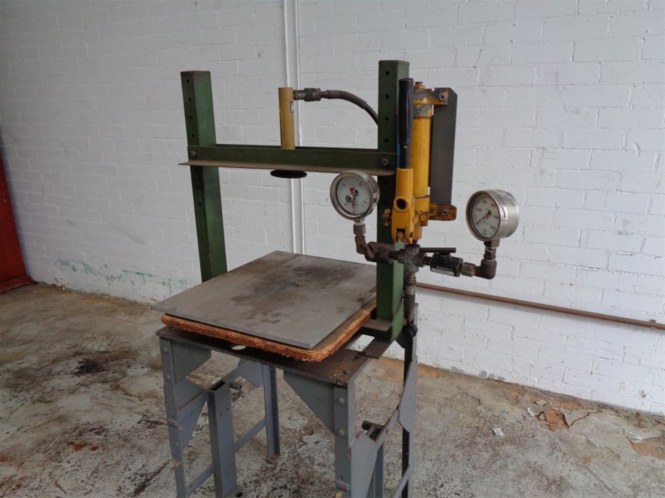 18K Gold-Filled Cuban Link Chain Bracelet, 6MM Wide - 19cm