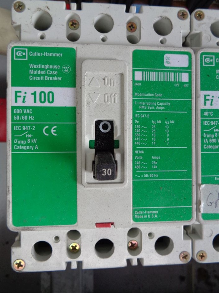 DELONGHI Nespresso Vertuo Pop, Model: ENV90B. NB: Minor Use, Missing coffee