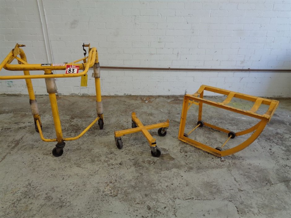 Initial Charm Letter  'L' Pendant Necklace