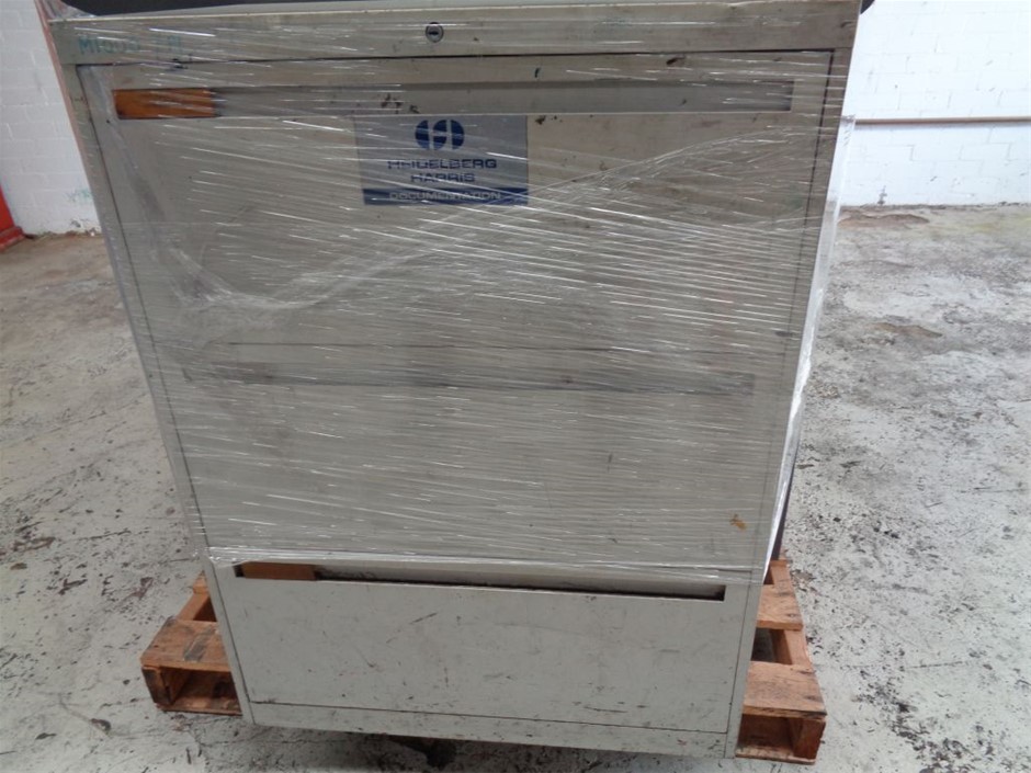 Box of 148pk HUGGIES Ultra Dry Nappies For Boys, Size 4, 10-15kg, Mickey Mo