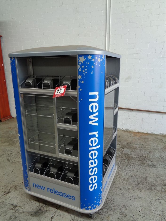 2 x TOMMY BAHAMA Colossal Pillows.