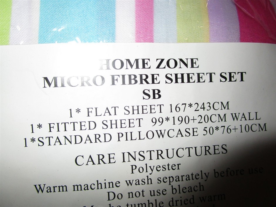 CROCS JIBBITZ Bundle Consists of: 1 x  Elevated Metal and Jewel Shoe Charms