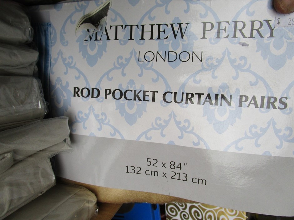 Gold Pendant with Pink Diamond total gross weight 0.24 Gram