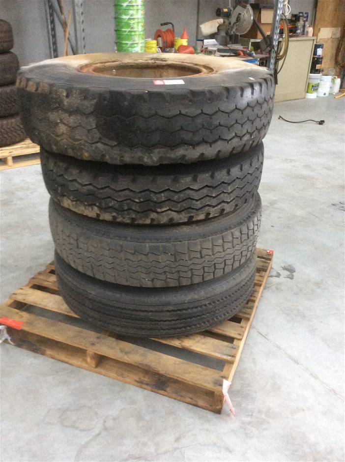 21ft x 19ft Garage / Carport (Unused)