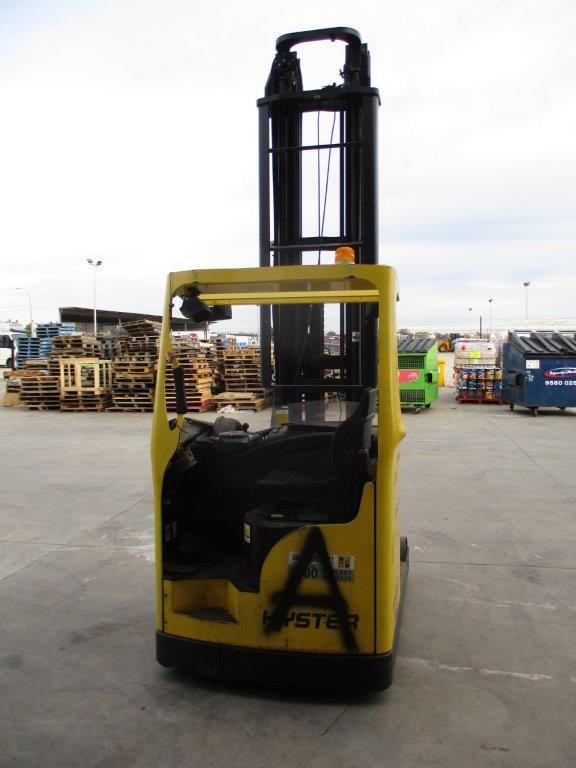 Quantity of 4 20.5-25 Earthmoving Tyres ( Unused)