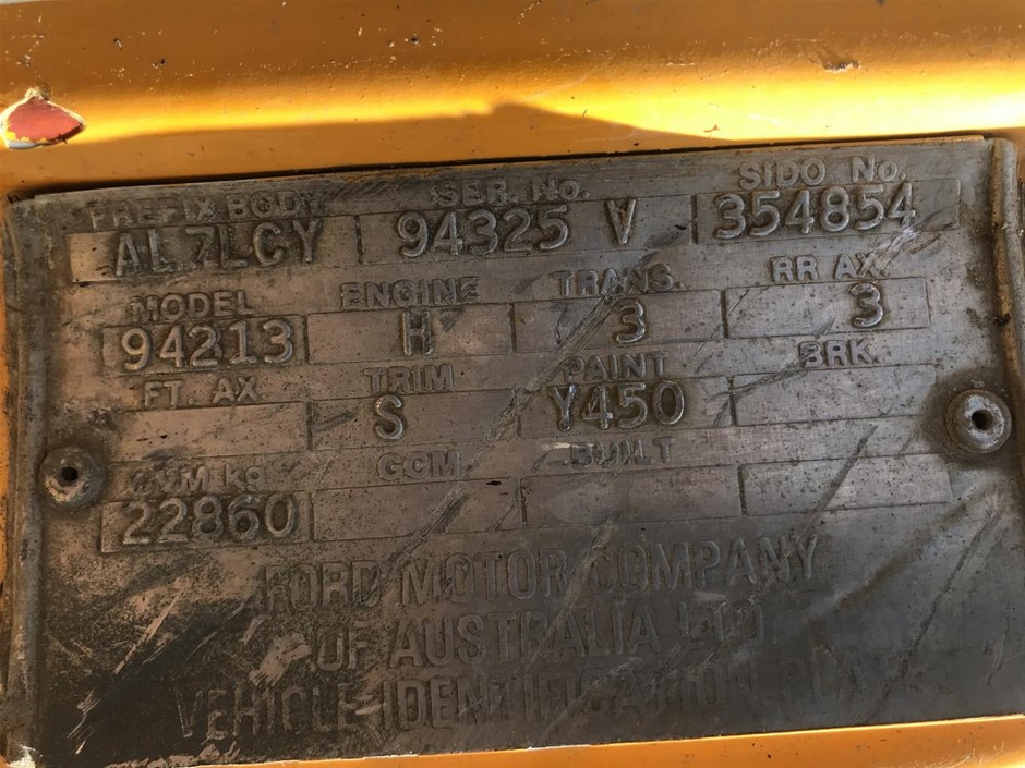 1.37 Ct Two Oval Blue Topaz Gemstone