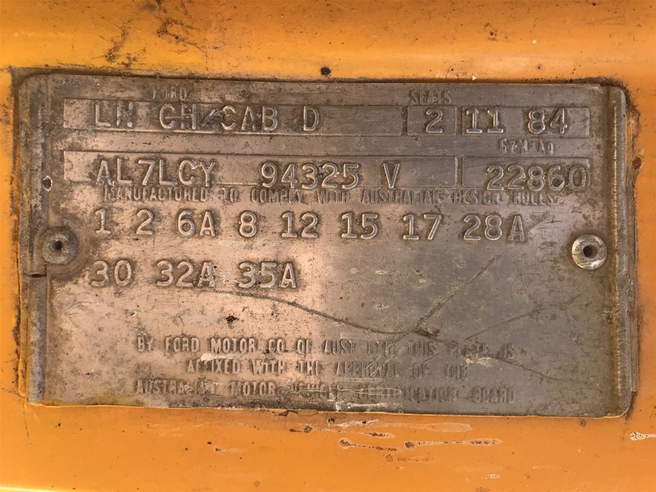 1.86 Ct Two Pear Blue Topaz Gemstone