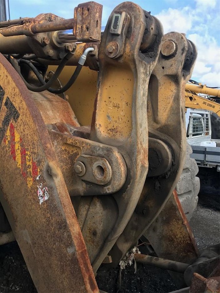 Bisquit Napoleon Fine Champagne Cognac in Decanter (1x 700mL).France