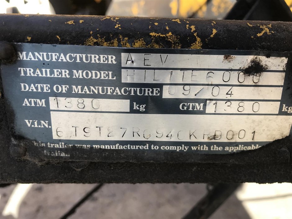 WAVE Portable Shuffle Party Bluetooth Speaker w/ Wireless Microphone Black