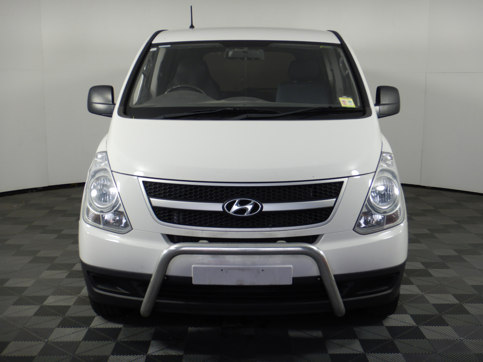 0.20 TCW yellow round various diamonds