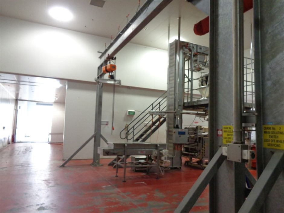 1/100 Scottdale gold bar x 2, 1 Gram Valcumbi & 1Germania Silver bar x 2 ea