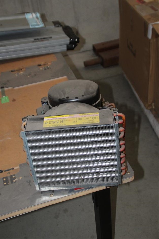 1/100oz Scottsdale Mint Gold Bar & 1 gram germania bar x 4