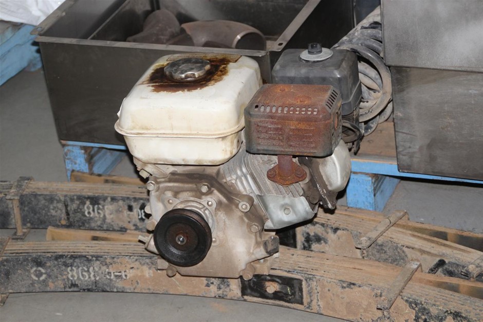 18K White Gold -Filled Clustered Chain Necklace Simulated Diamonds - 60.9cm