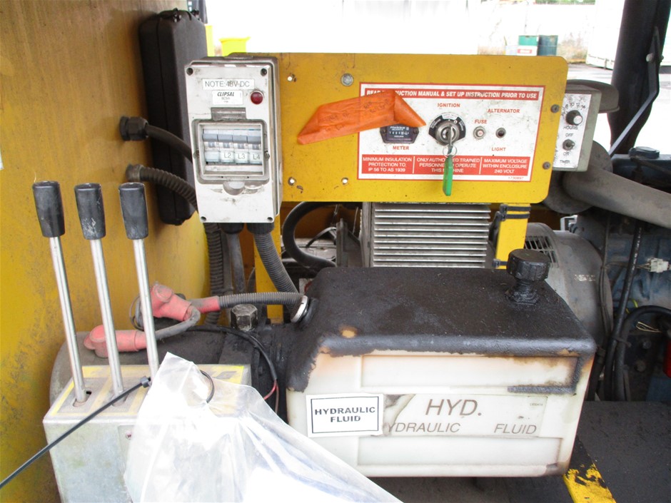 APPLE AirPods 4 with Active Noise Cancellation. SN: D43L9RKF2V. Lim. Warran