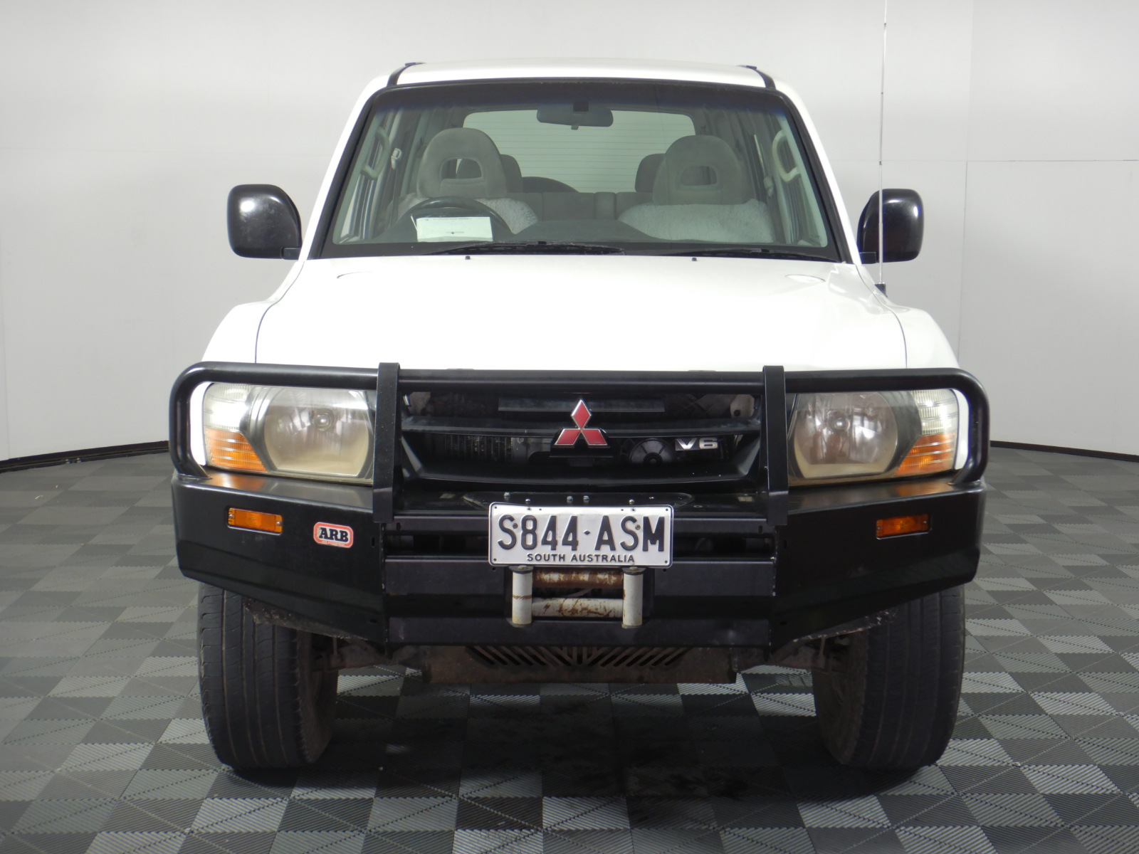 Assorted Crocs Jibbitz: Sport Shoe Charms, MLB Chicago White Sox x Disney S